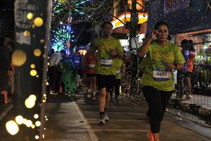 BIB: 4291, 4642
                            <button type="button" onclick="openModal(26220335)" class="btn btn-primary btn-sm float-right btn-popup" data-toggle="modal" data-target=".modal-high-quality">
                        <i class="fas fa-shopping-cart"></i> Add to Cart
                    </button>
                                            <button type="button" onclick="isThisMe(26220335, true)" class="btn btn-success btn-sm float-right btn-popup btn-isme hidden" data-toggle="tooltip" data-placement="bottom" title="นี่คือรูปของคุณใช่ไหม คลิกที่นี่เพื่อเอาเข้าอัลบั้ม">
                        <i class="fas fa-plus"></i> Add to album
                    </button>
                    <button type="button" onclick="isThisMe(26220335, false)" class="btn btn-warning btn-sm float-right btn-popup btn-isnotme hidden">
                        <i class="fas fa-ban"></i> Remove from album
                    </button>